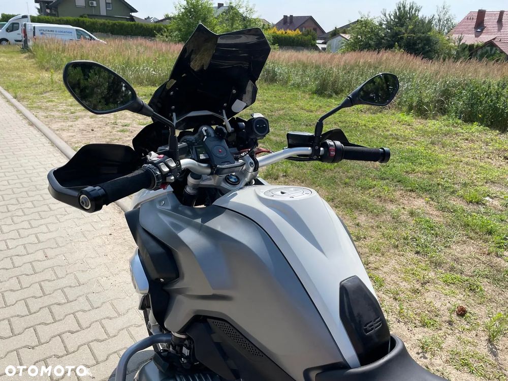 BMW R - 8