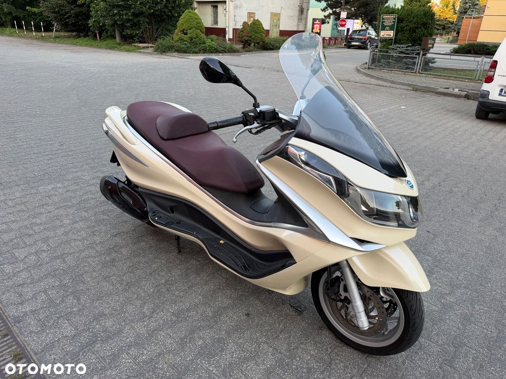 Piaggio X10 - 6