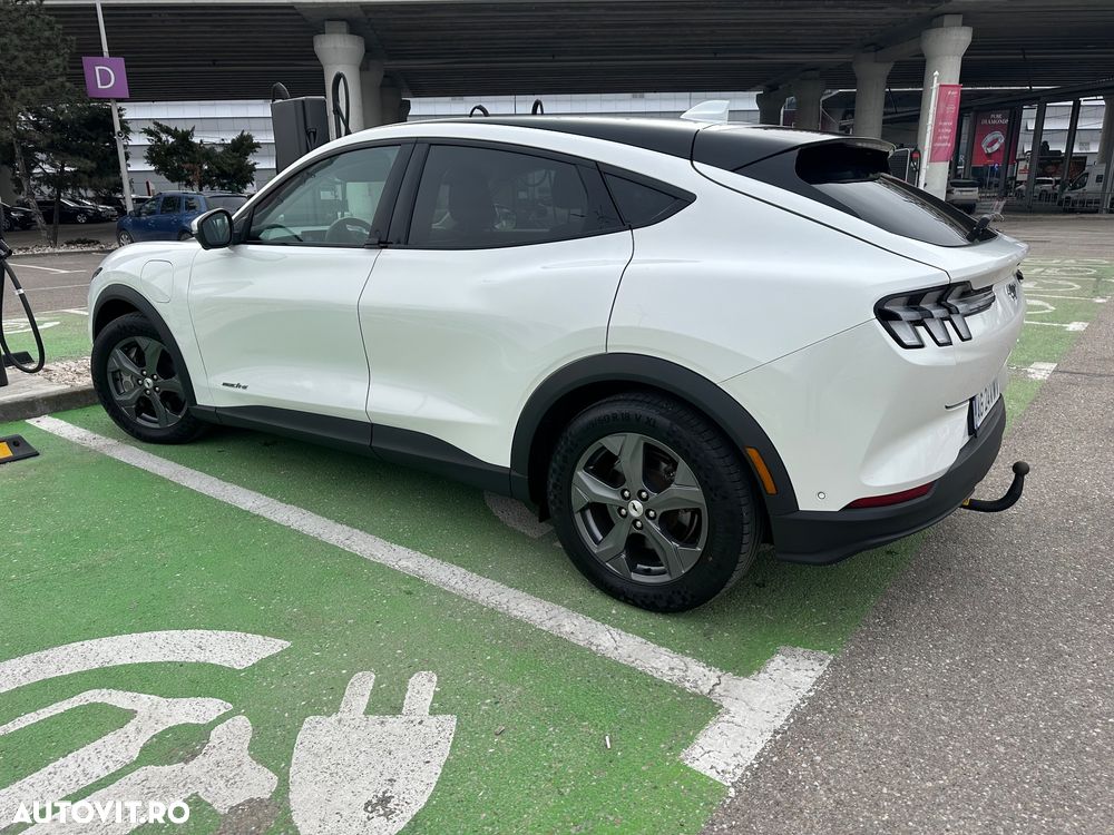 Ford Mustang Mach-E Standard - 5