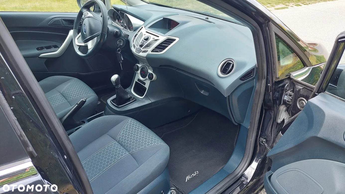 Ford Fiesta - 8