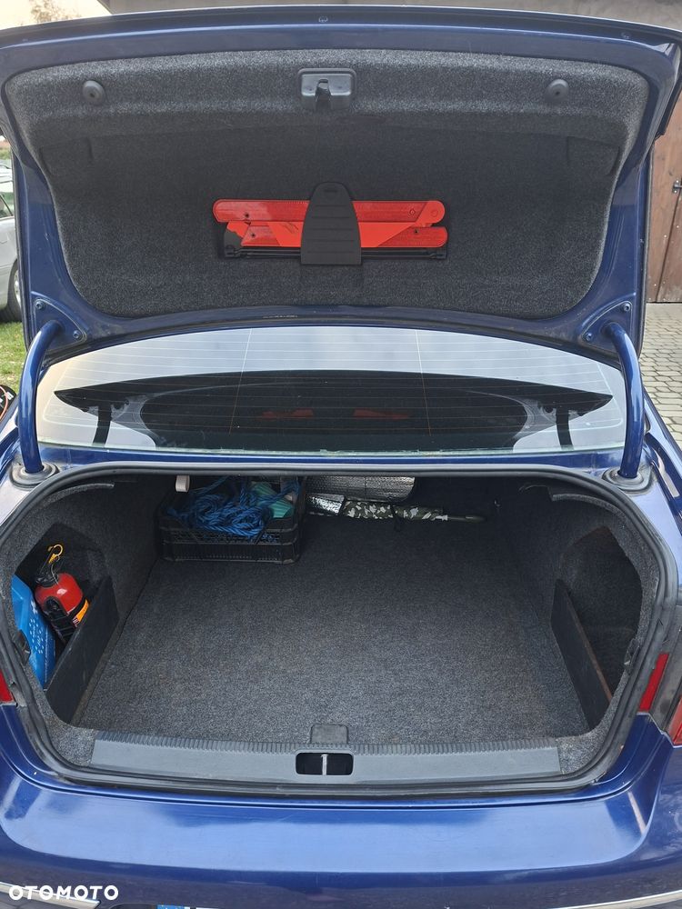Volkswagen Passat - 7