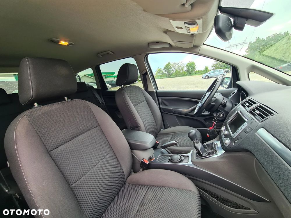 Ford C-MAX - 38