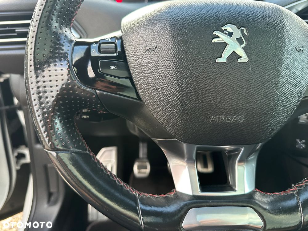 Peugeot 308 1.2 PureTech GPF GT Pack S&S - 21