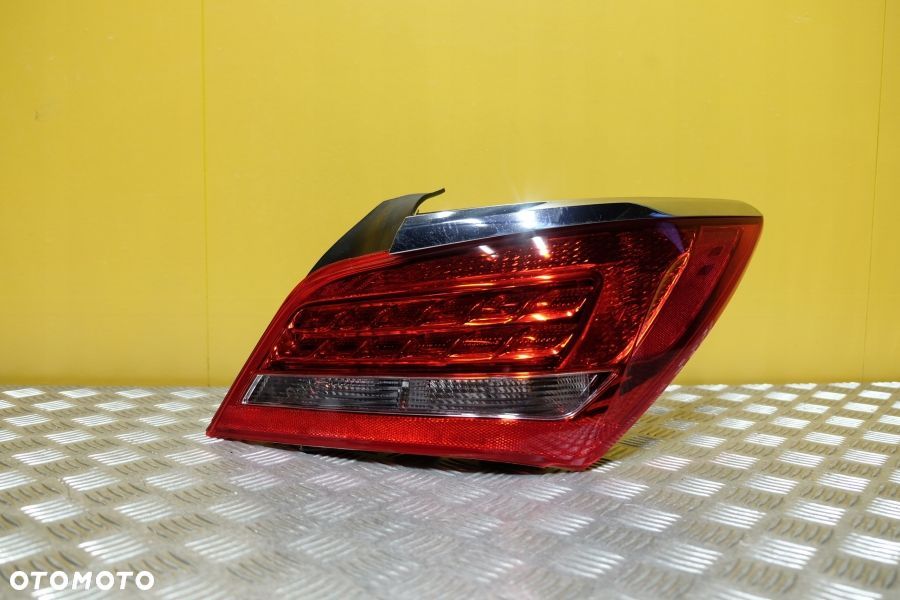 BUICK LACROSSE 2010-2013 LAMPA TYŁ PRAWA LED USA - 1