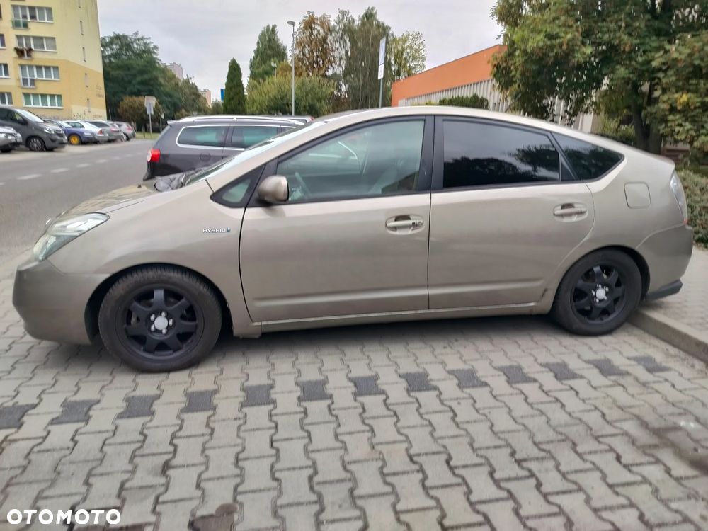 Toyota Prius 1.5 VVT-i Prestige - 4