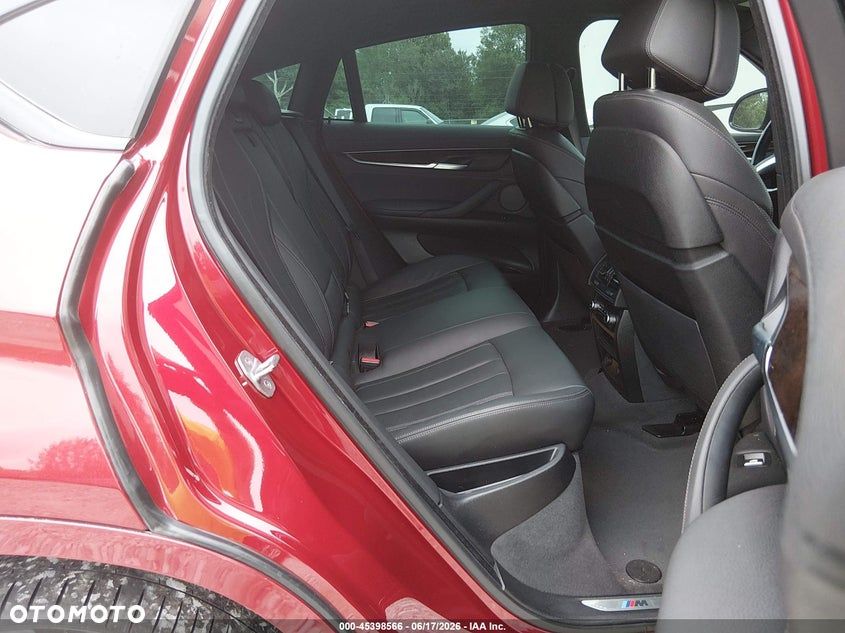 BMW X6 xDrive35i - 11