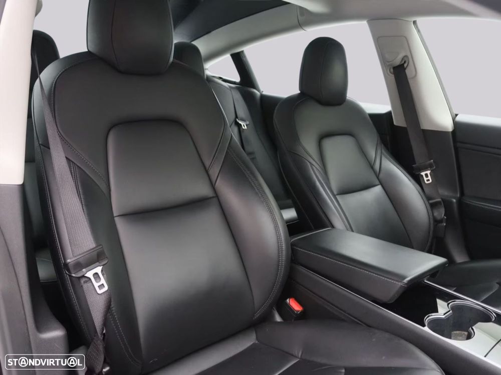Tesla Model 3 - 13