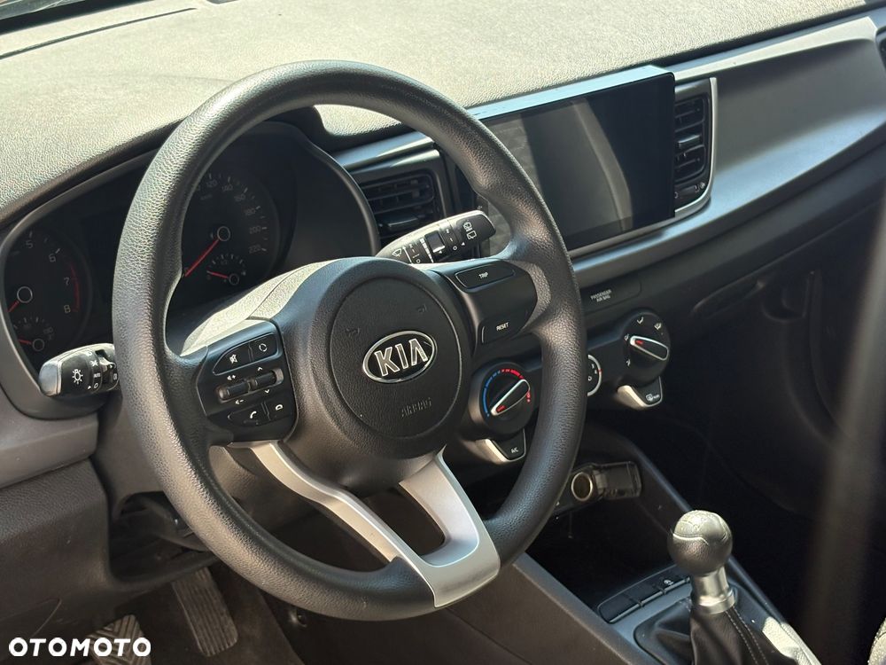 Kia Rio 1.2 M - 11