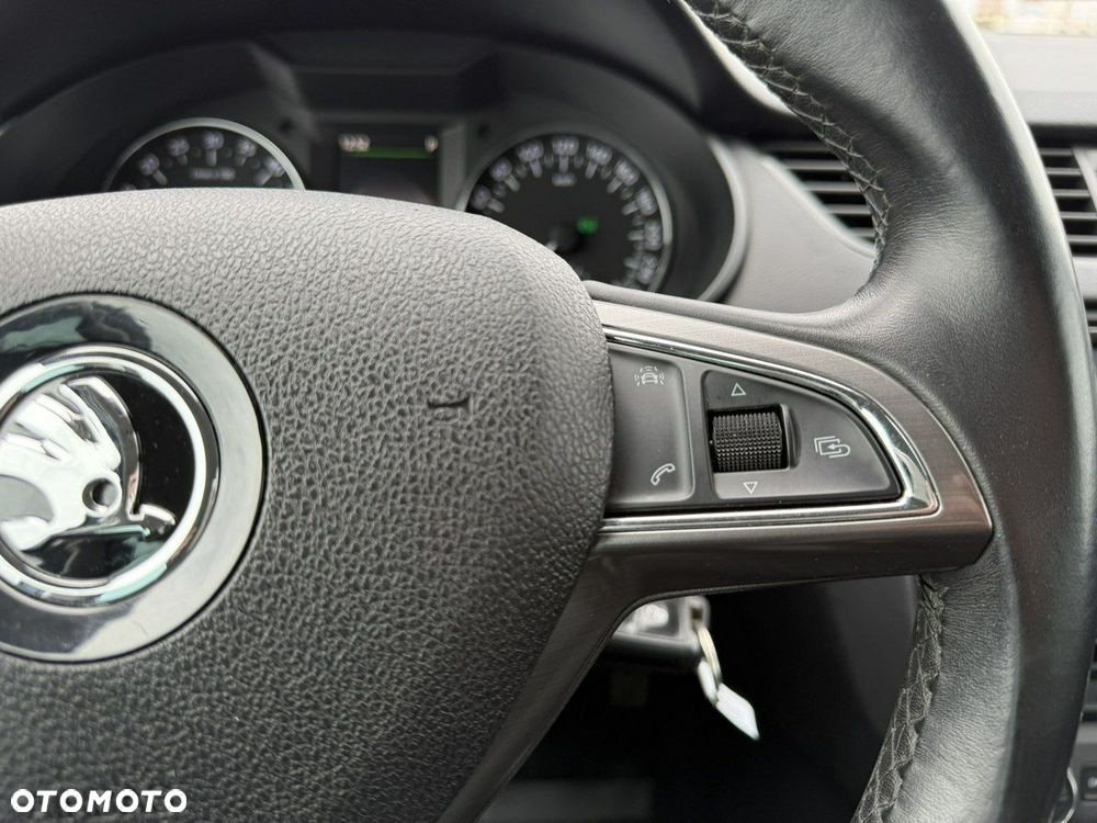 Skoda Octavia Combi 2.0 TDI (Green tec) DSG Joy - 16