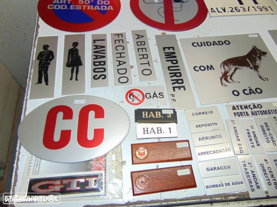 Antigos placas de sinalização e informação - 3