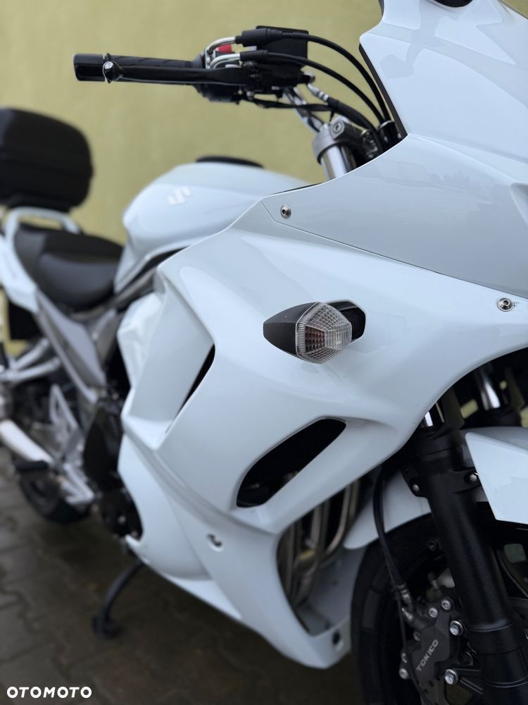 Suzuki GSX - 4