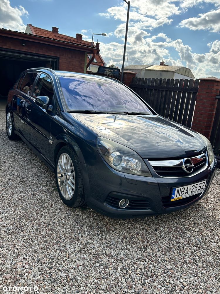 Opel Signum 2.8 V6 Sport - 1