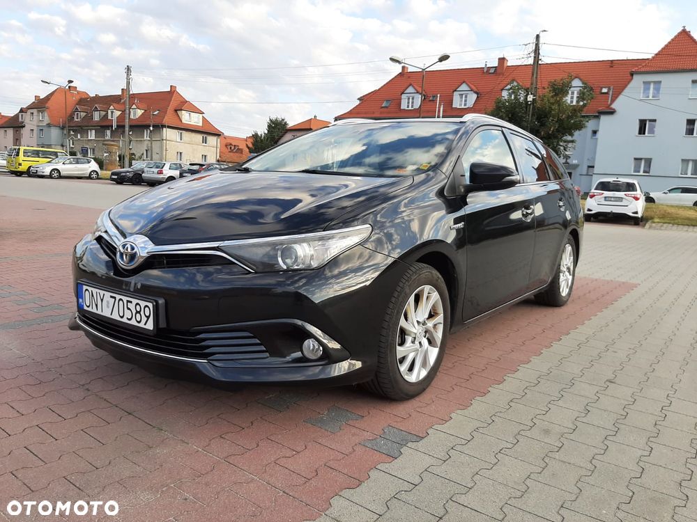Toyota Auris Hybrid 135 Premium - 1