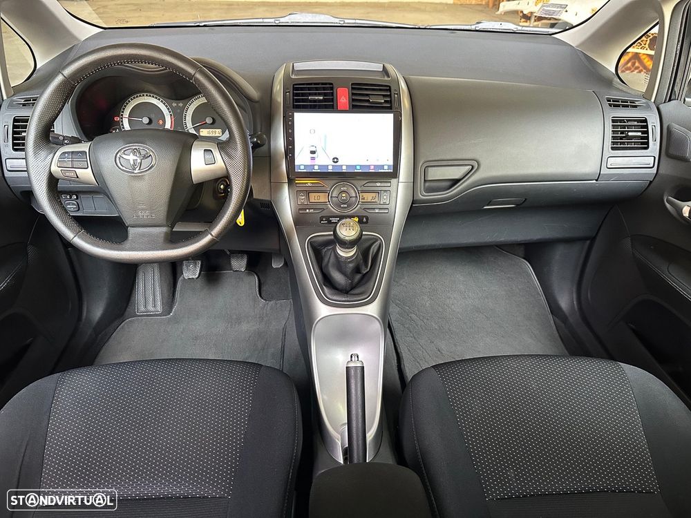 Toyota Auris 1.4 D-4D Exclusive+Navi - 4