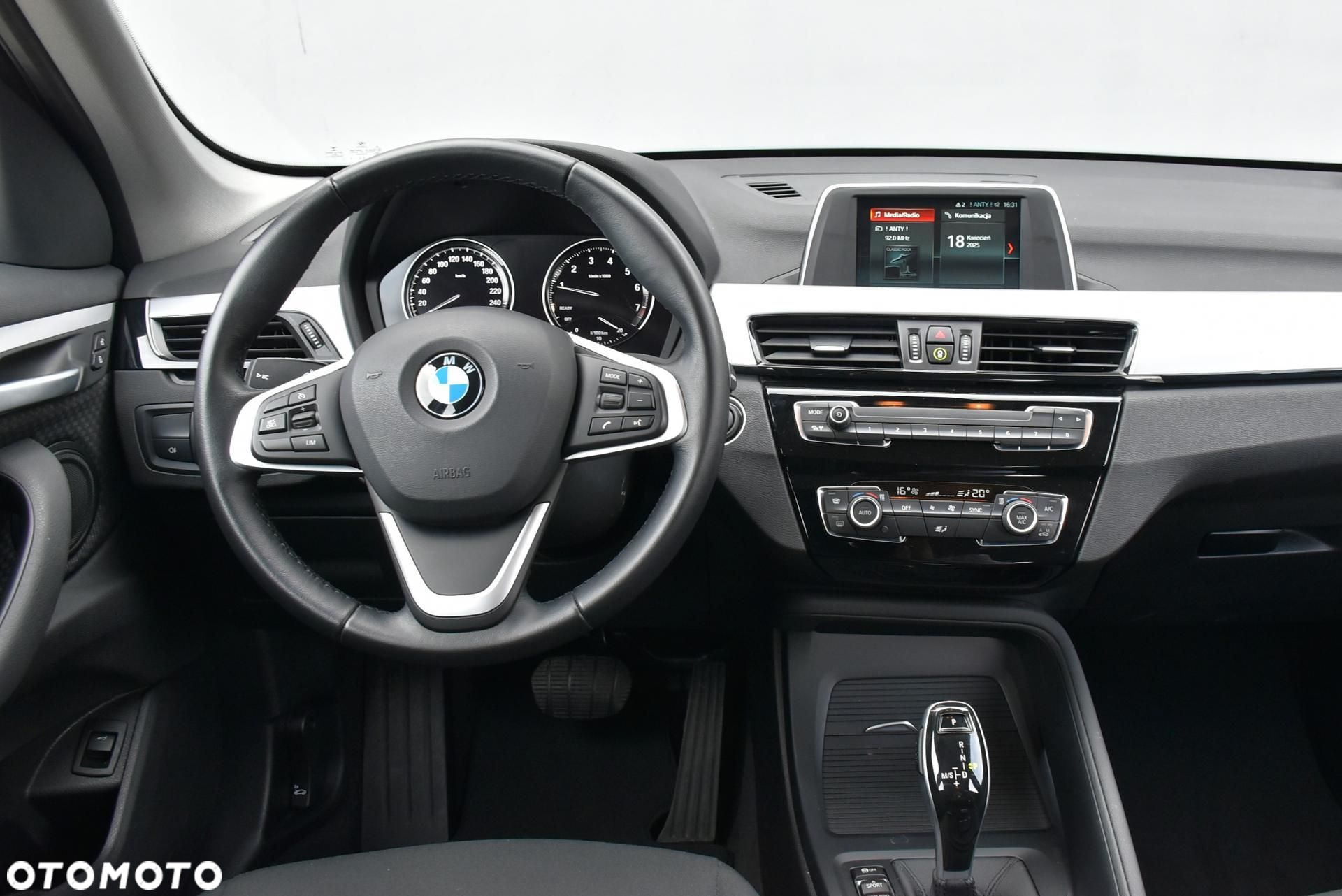 BMW X1 - 10