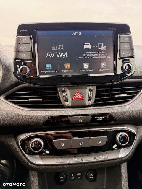 Hyundai i30 1.6 D Classic + - 10