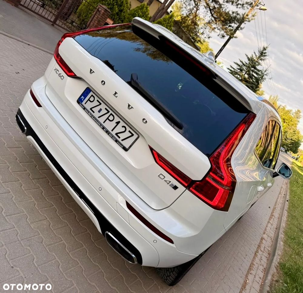 Volvo XC 60 D4 AWD R-Design - 12