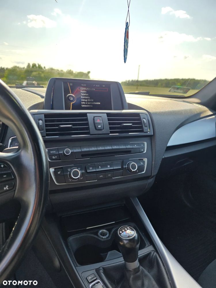 BMW Seria 1 120d - 14