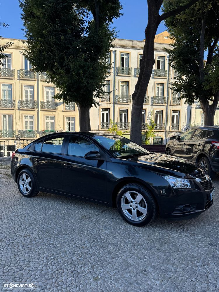 Chevrolet Cruze 1.6 LS - 1