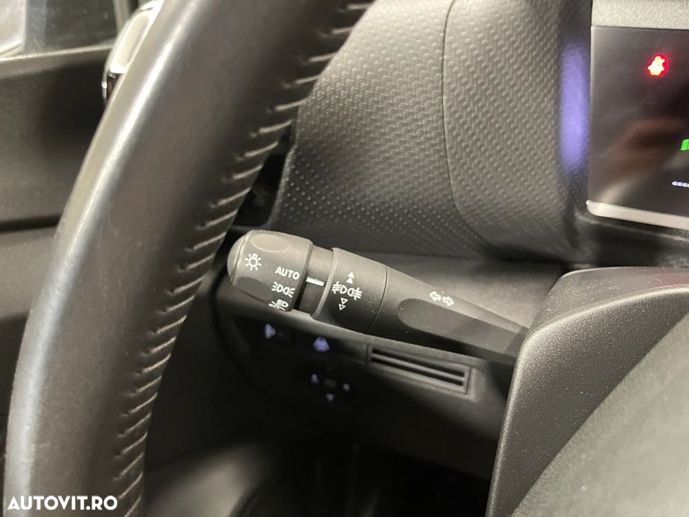 Citroën C4 BlueHDi 130 Stop&Start EAT8 FEEL PACK - 26