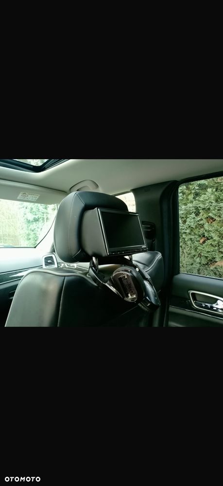 Jeep Grand Cherokee - 27