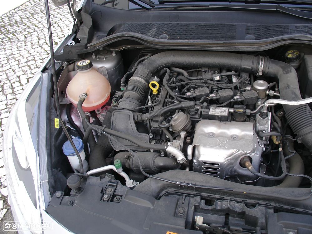 Ford Fiesta 1.0 EcoBoost Titanium - 21