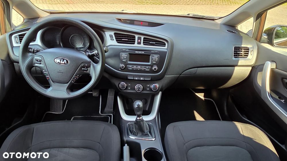 Kia Ceed - 7