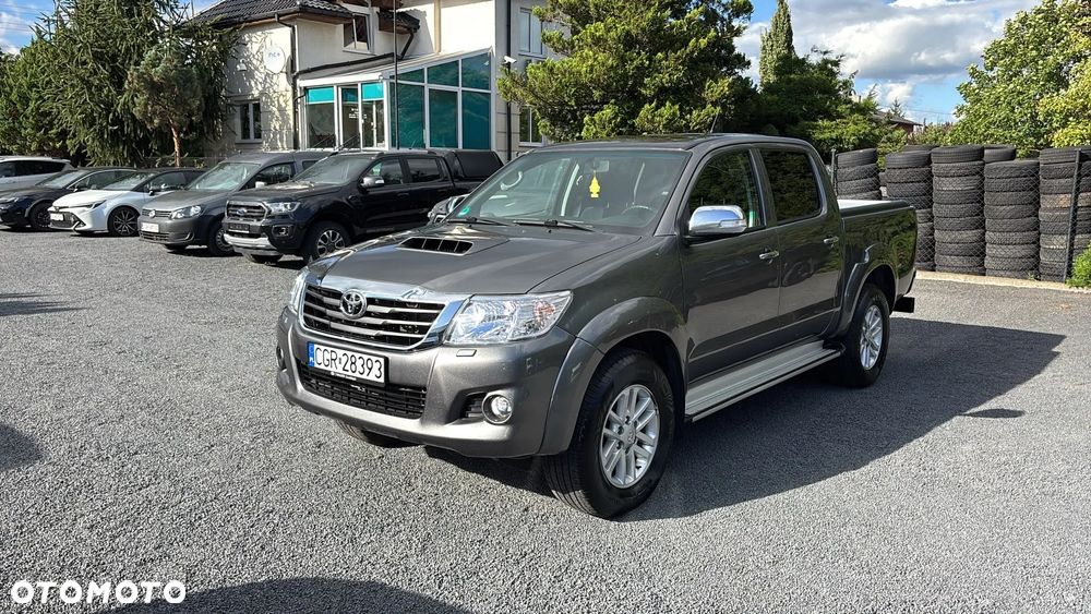 Toyota Hilux 4x4 Double Cab Life - 36