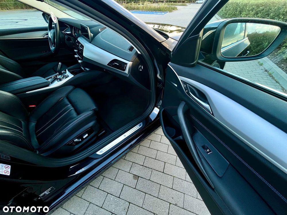 BMW Seria 5 518d - 21