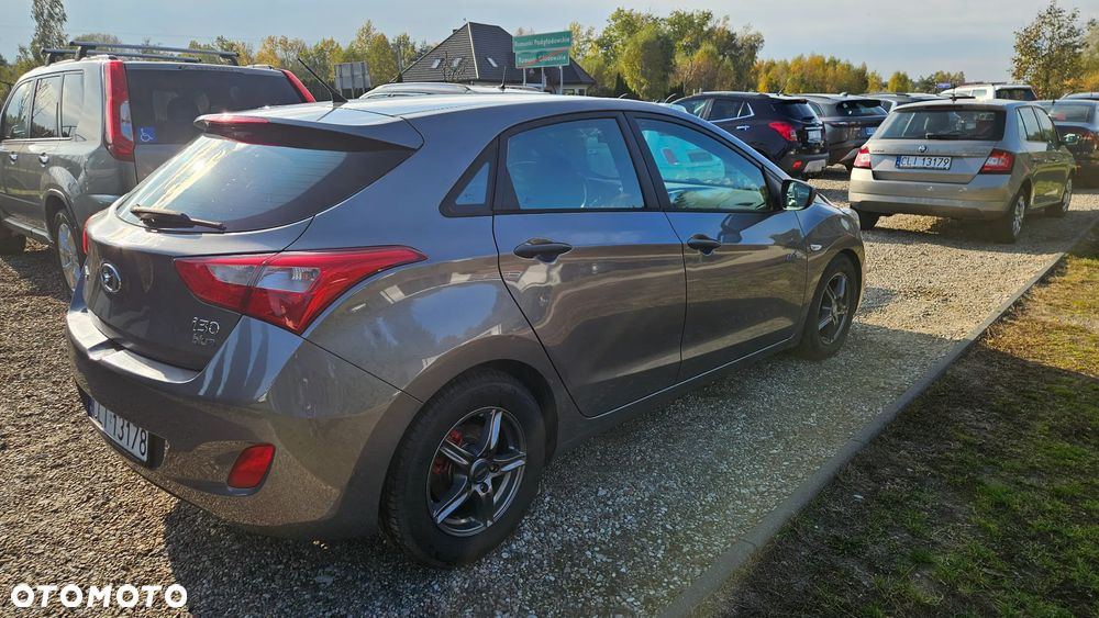 Hyundai i30 1.6 CRDi BlueDrive Classic + - 6