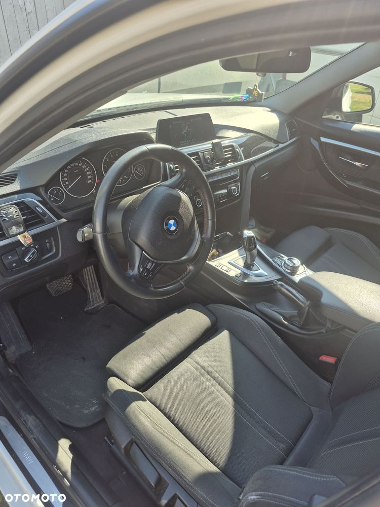 BMW Seria 3 318i - 7