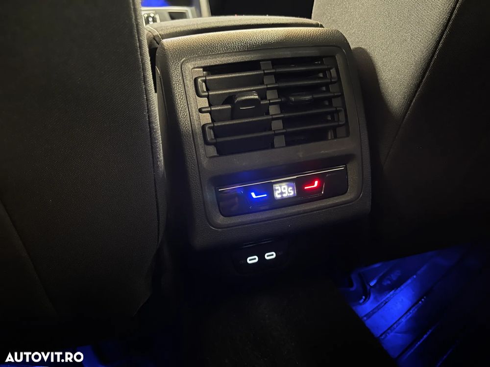 Volkswagen Golf 2.0 TDI DSG Style - 25