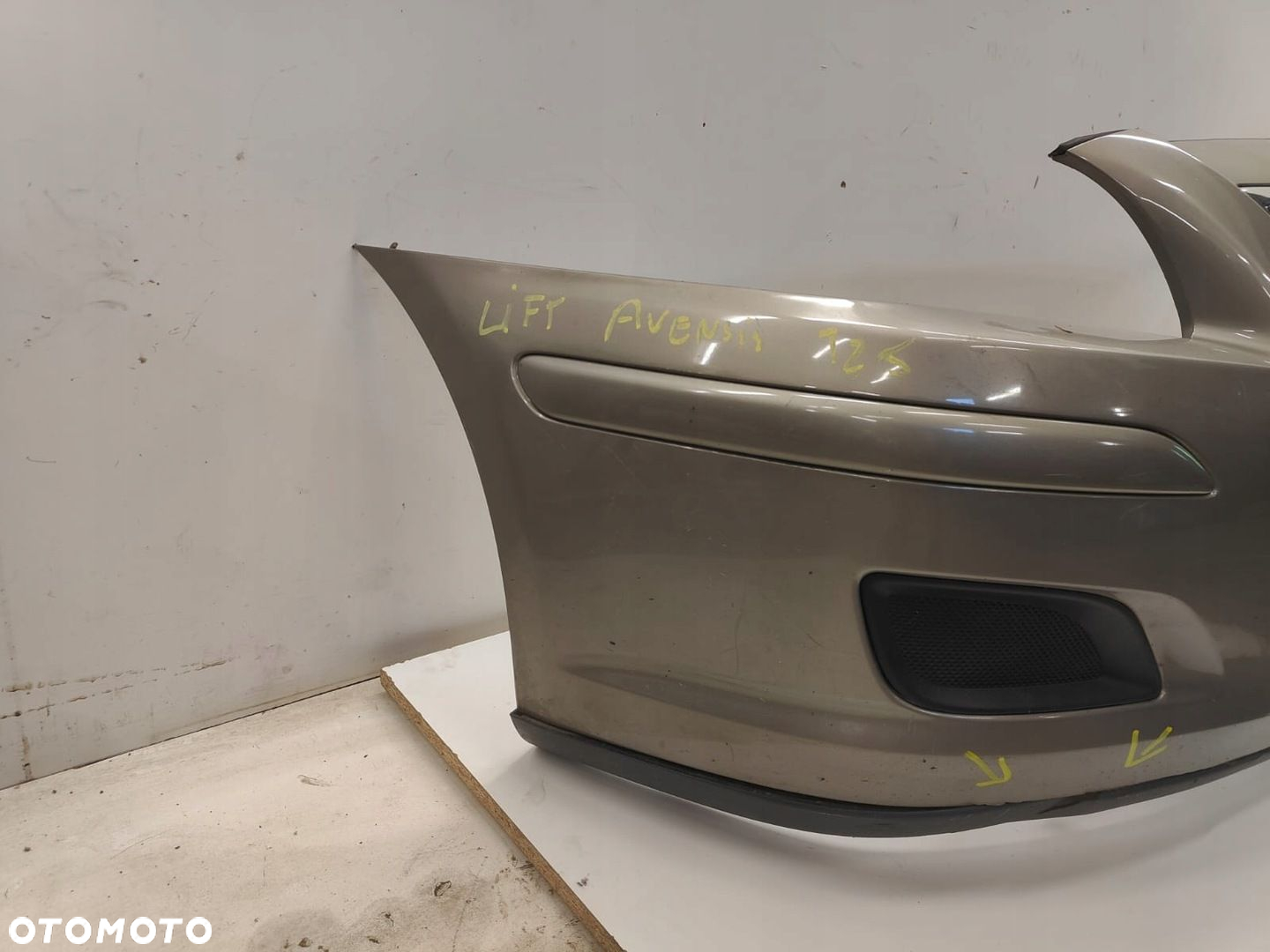 Toyota avensis t25 06-08 lift ZDERZAK PRZÓD PRZEDNI - 2