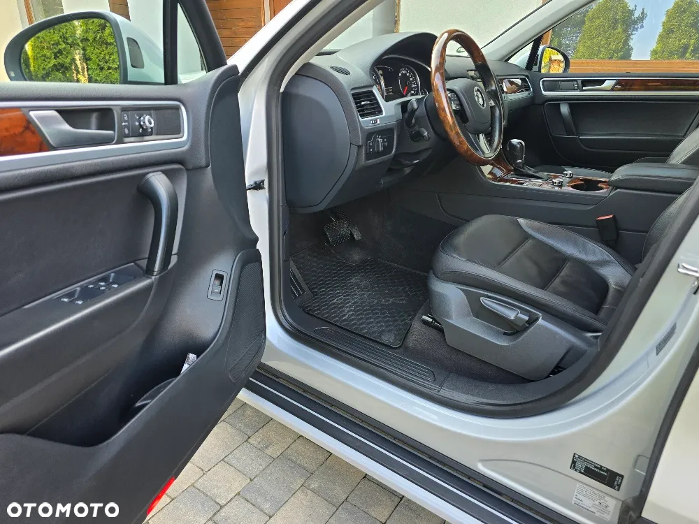 Volkswagen Touareg - 24