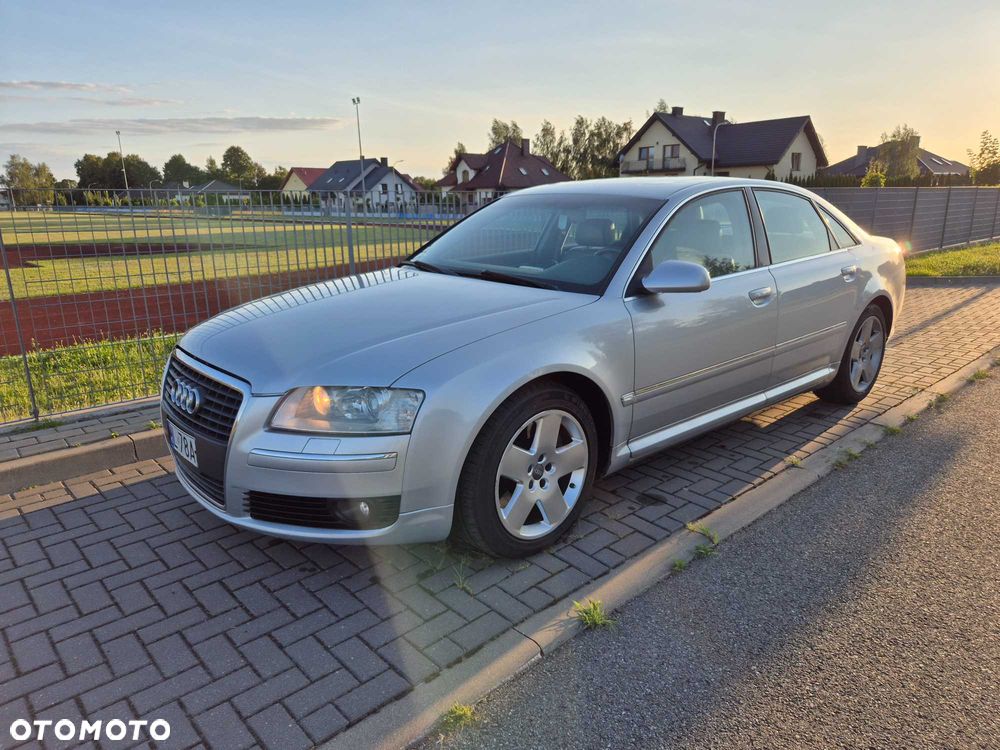 Audi A8 - 1