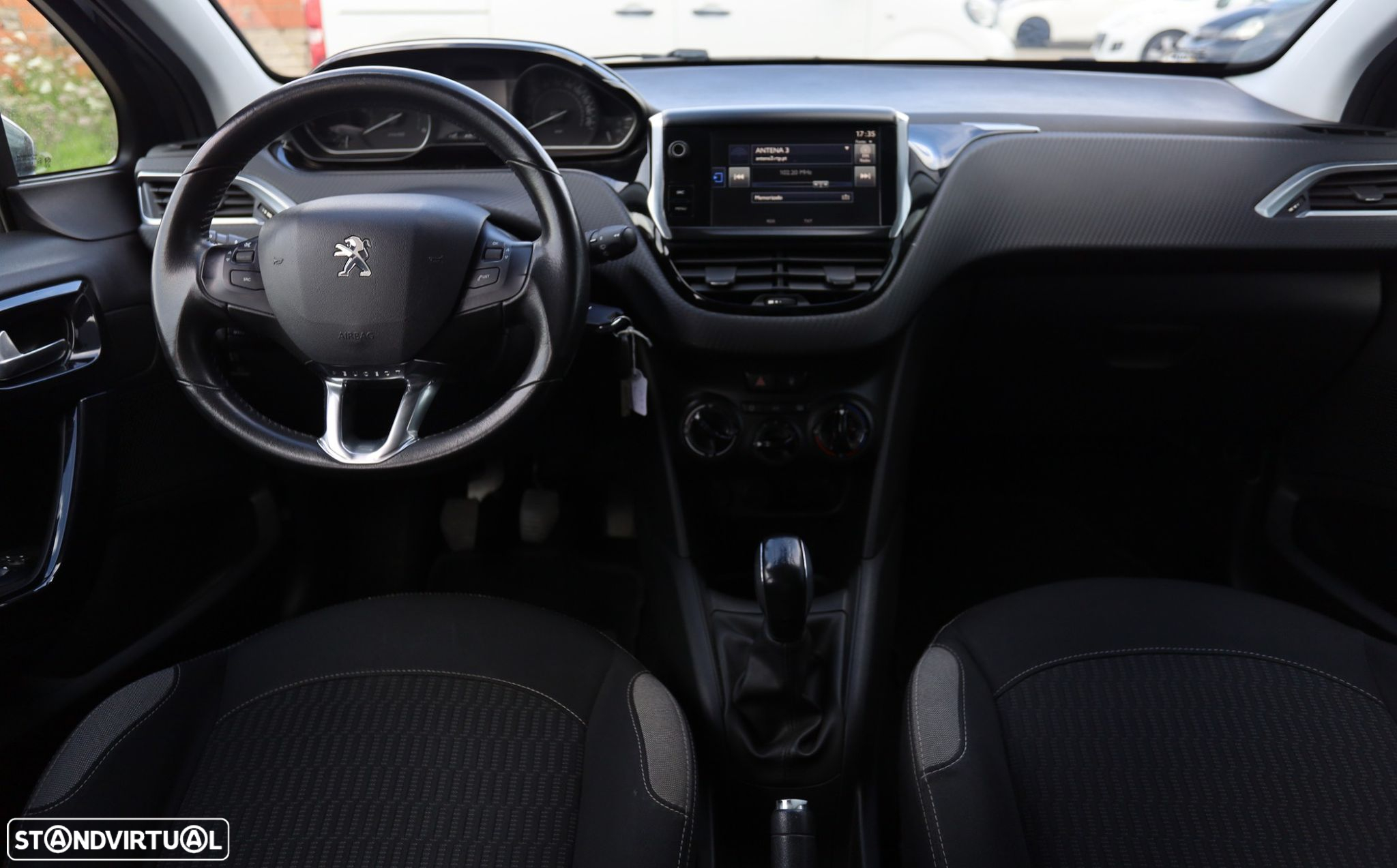 Peugeot 208 1.6 BlueHDi Style - 16