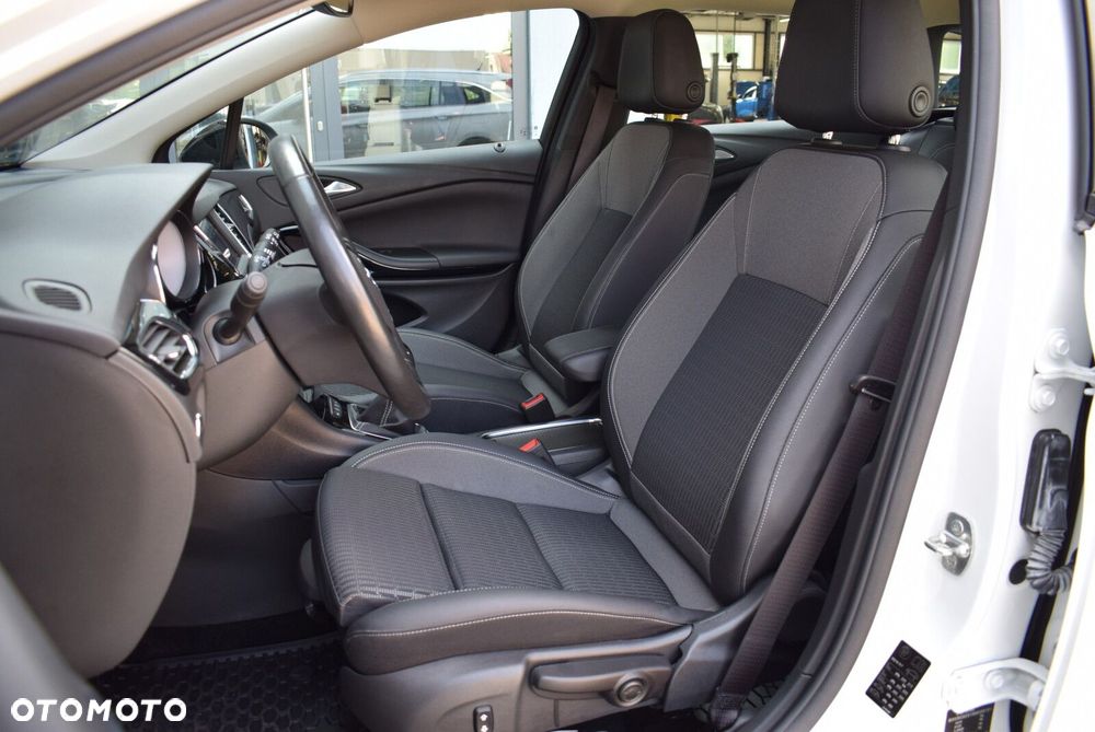 Opel Astra 1.2 T Business Elegance S&S - 12
