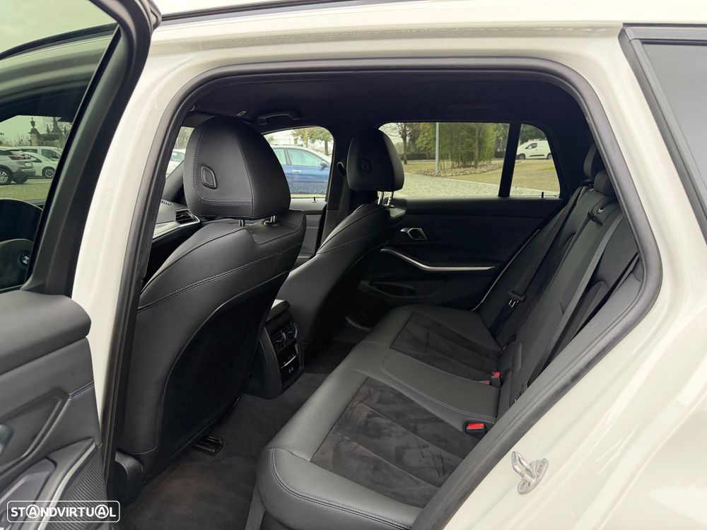 BMW 330 e Aut. M Sport - 20