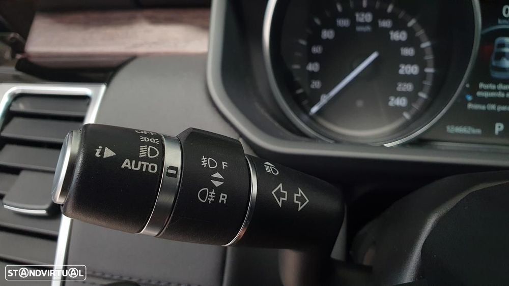 Land Rover Discovery 2.0 SD4 HSE Luxury Auto — fotografia 33