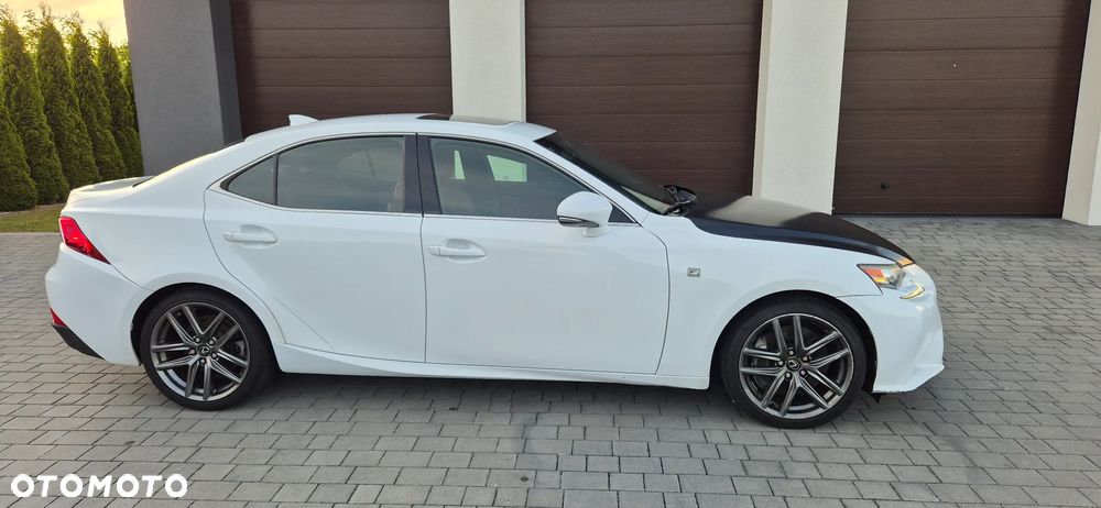 Lexus IS - 2