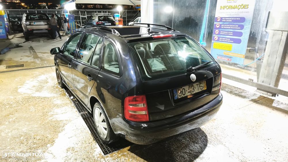 Skoda Fabia Break 1.4 16V Comfort - 2