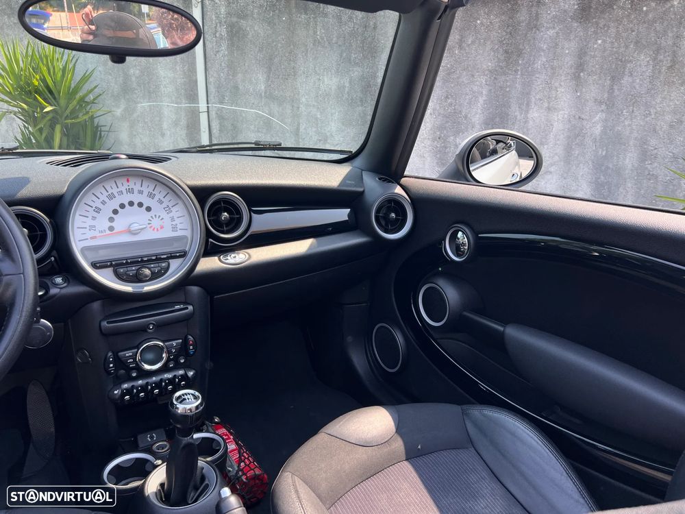 MINI Cabrio Cooper - 13