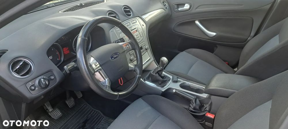 Ford Mondeo 1.8 TDCi Trend - 9