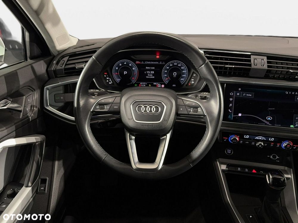 Audi Q3 - 18