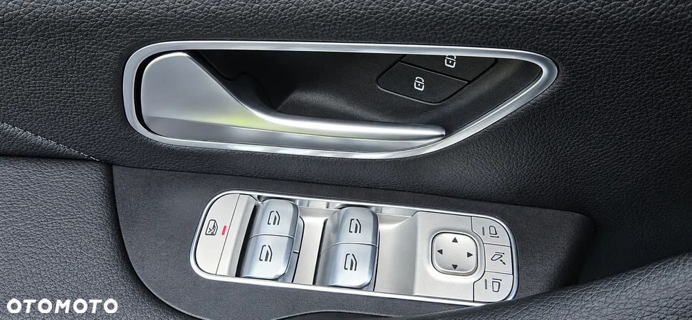 Mercedes-Benz GLS - 27