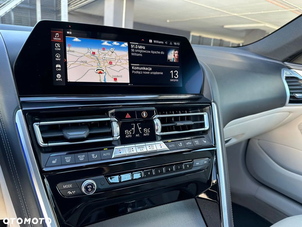 BMW Seria 8 - 36