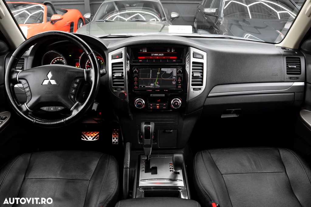 Mitsubishi Pajero 3.2 DI-D Automatik Top - 9