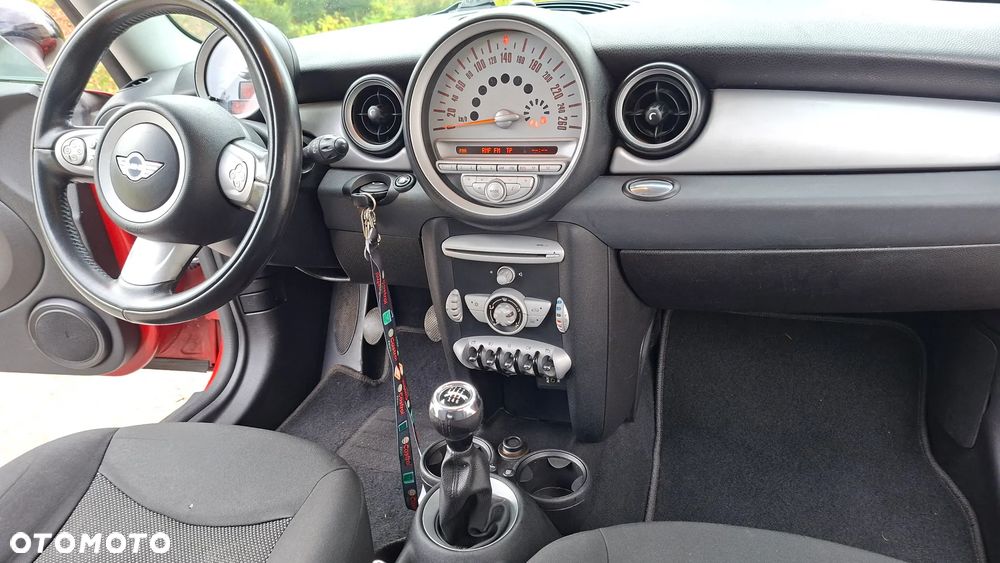MINI Clubman Cooper D - 11
