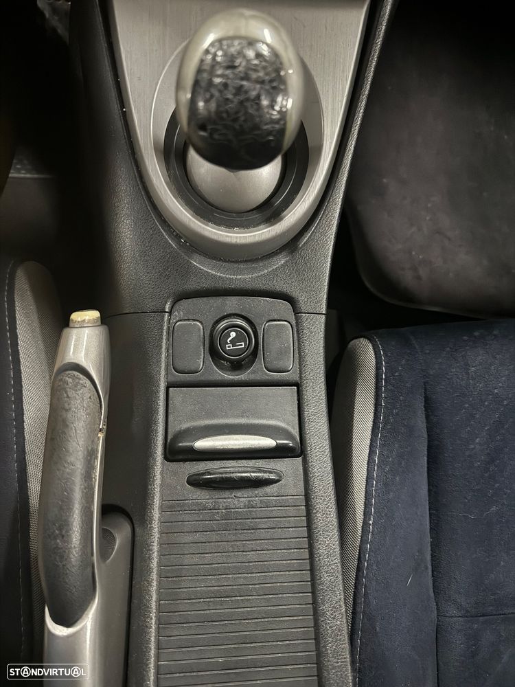 Honda Civic 1.4 Sport - 18