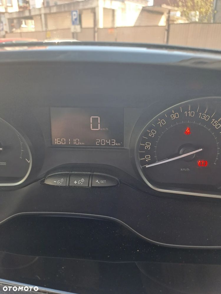 Peugeot 208 PureTech 82 Start & Stop Style - 21